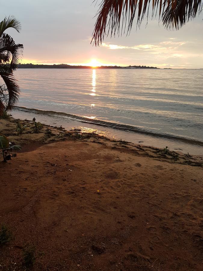 The Palms Beach Hotel And Restaurant Limited Entebbe Buitenkant foto