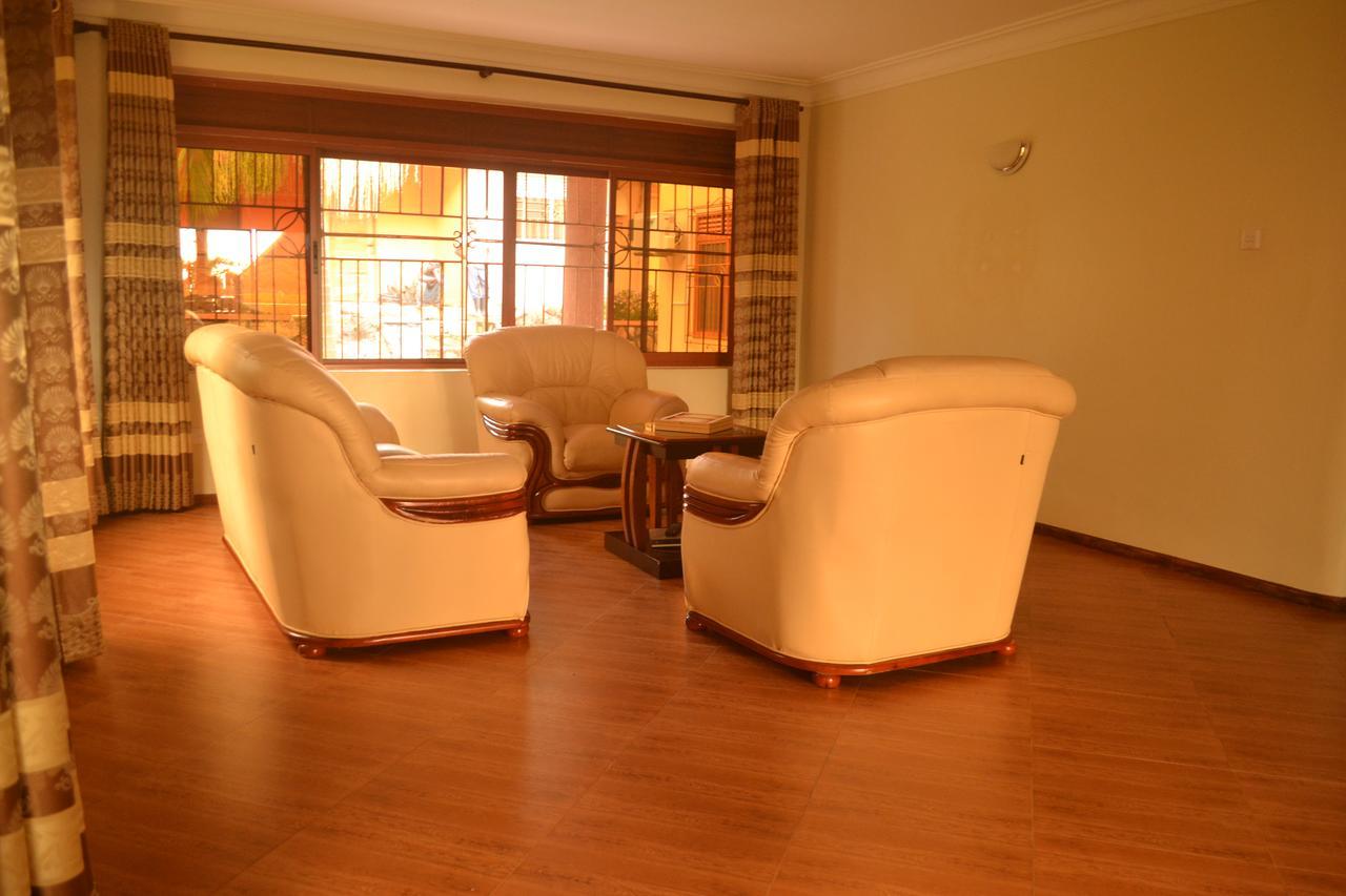 The Palms Beach Hotel And Restaurant Limited Entebbe Buitenkant foto